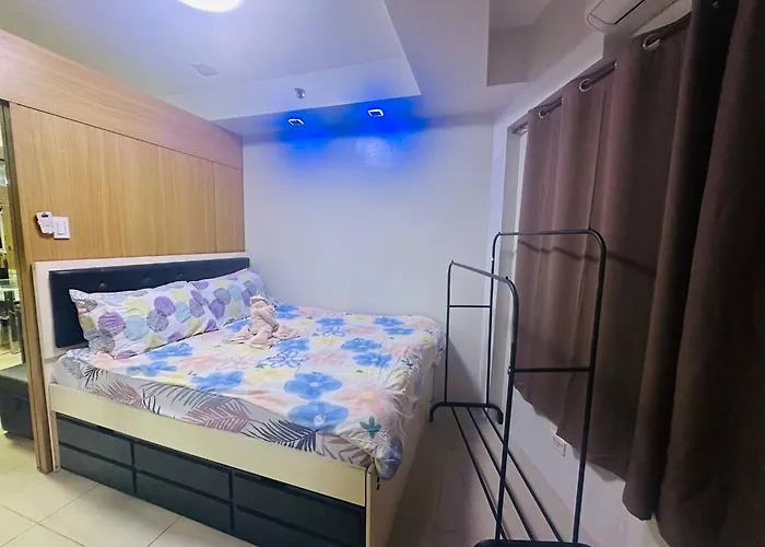 Ritzy Pasay Getaway - Entire For Rent *